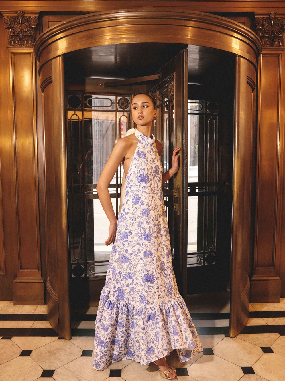 Elliatt Elin Halter Gown In Blue Floral Wedding Guest Vacation Size S Nwt